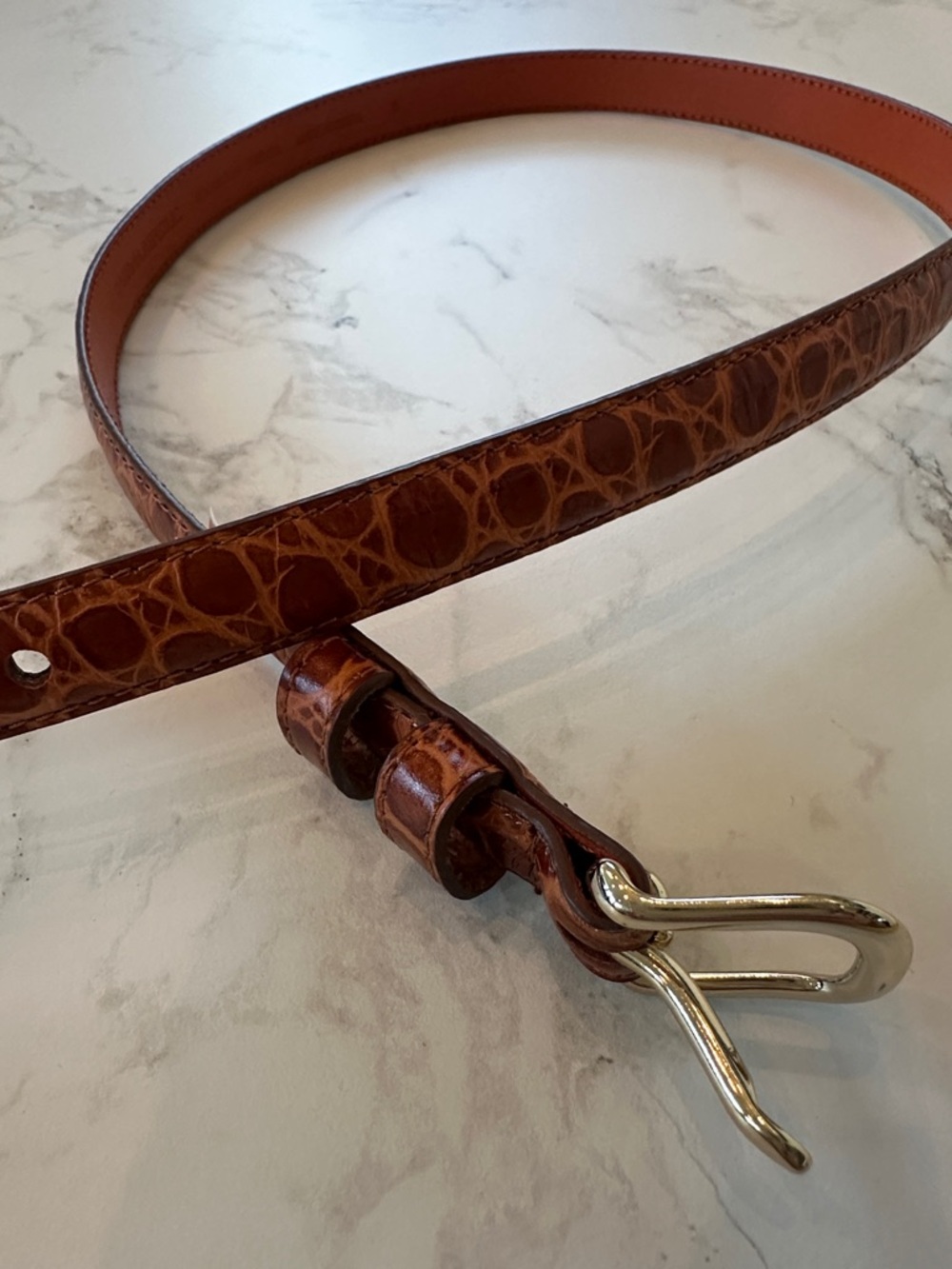Italian cow leather. Womens belt Banana Republic. Like new. Sz small. Brown croc